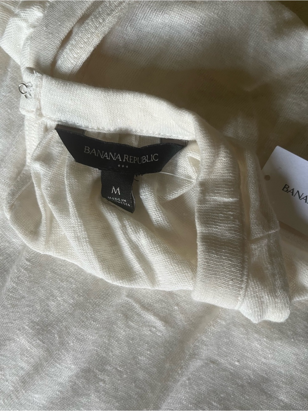 Banana Republic Cream Lightweight Cowl Neck Sleeveless Top